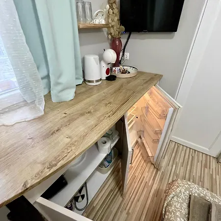 -the Conch- With Private Entrance And Bathroom Daire *