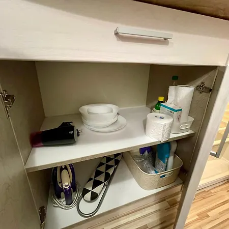 -the Conch- With Private Entrance And Bathroom Daire Burgaz